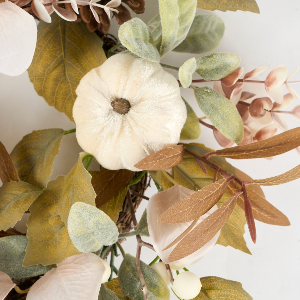 OHS Velvet Pumpkin Wreath - Natural >