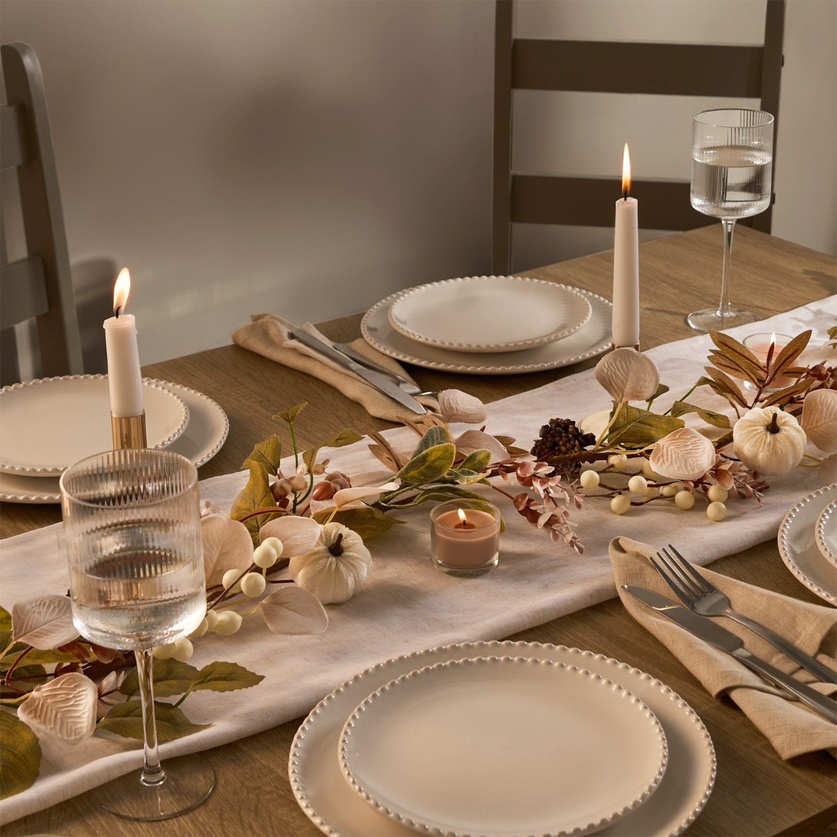 OHS Velvet Pumpkin Garland - Natural>