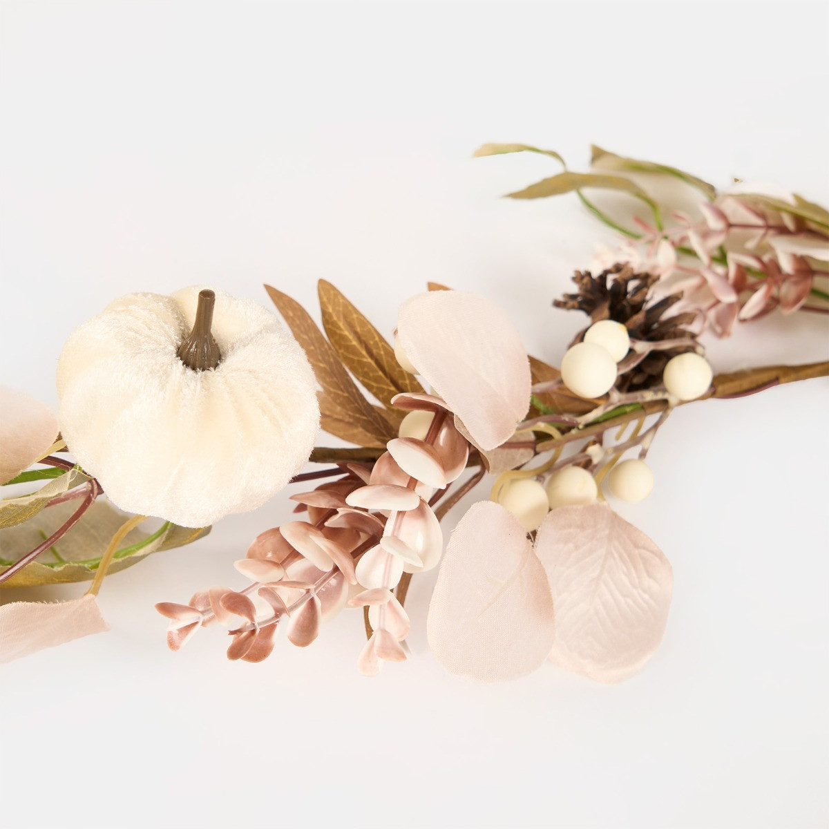 OHS Velvet Pumpkin Garland - Natural>