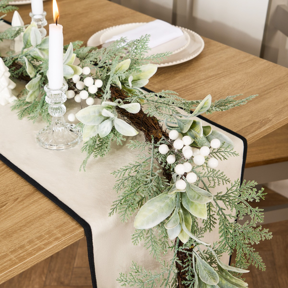 OHS White Berry Garland - White>