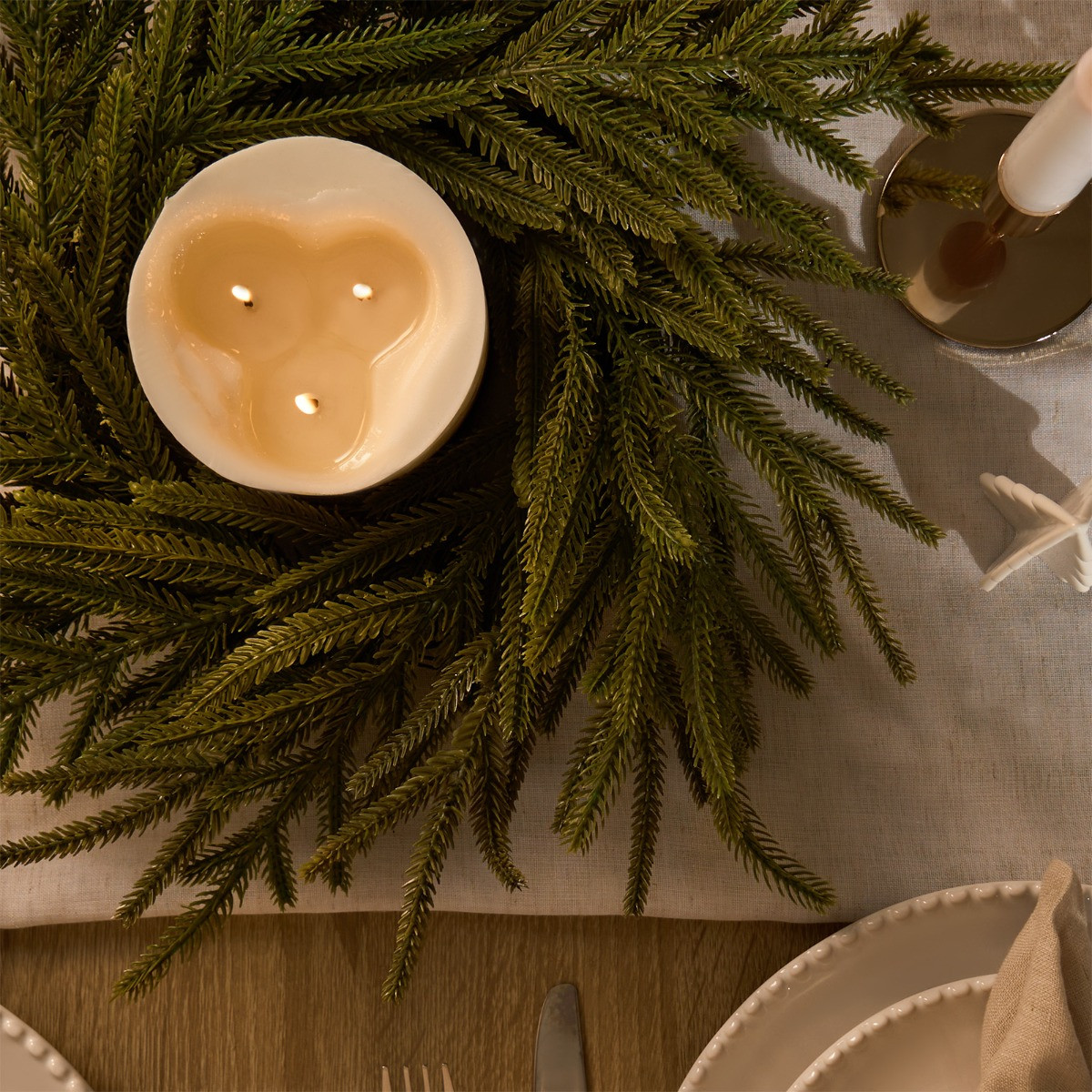 OHS Fir Greenery Candle Holder - Green>