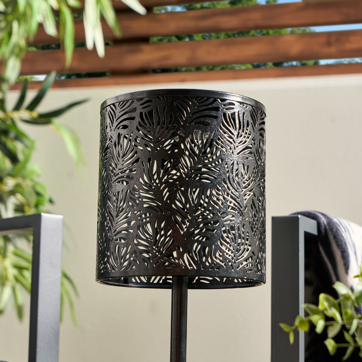 OHS Solar Metal Table Lamp - Black>