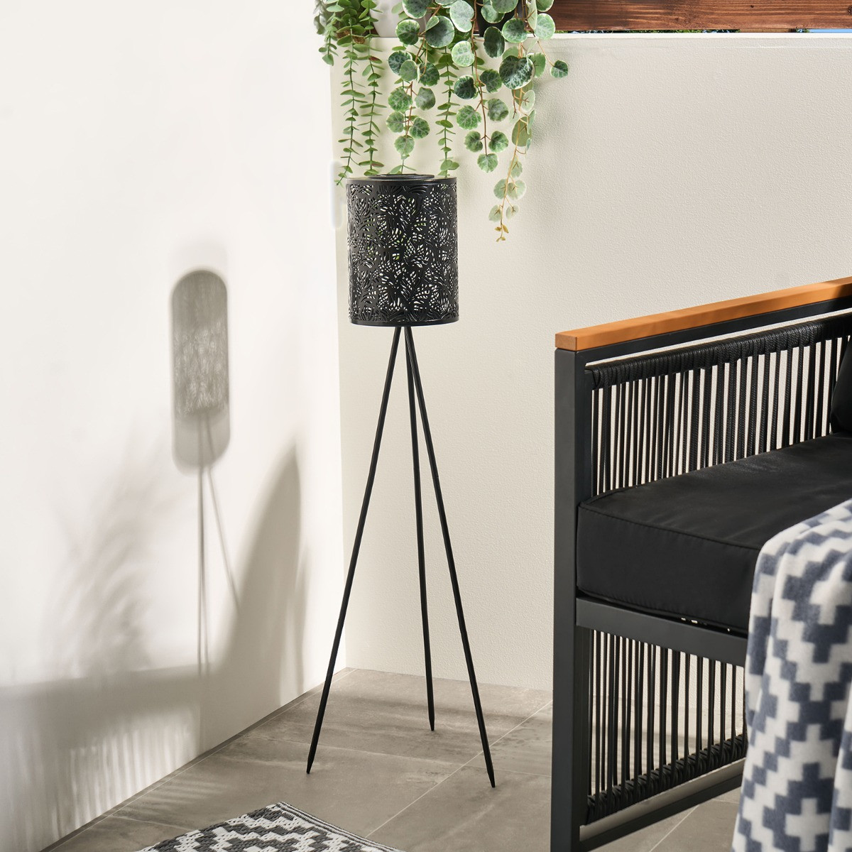 OHS Solar Metal Floor Lamp - Black>