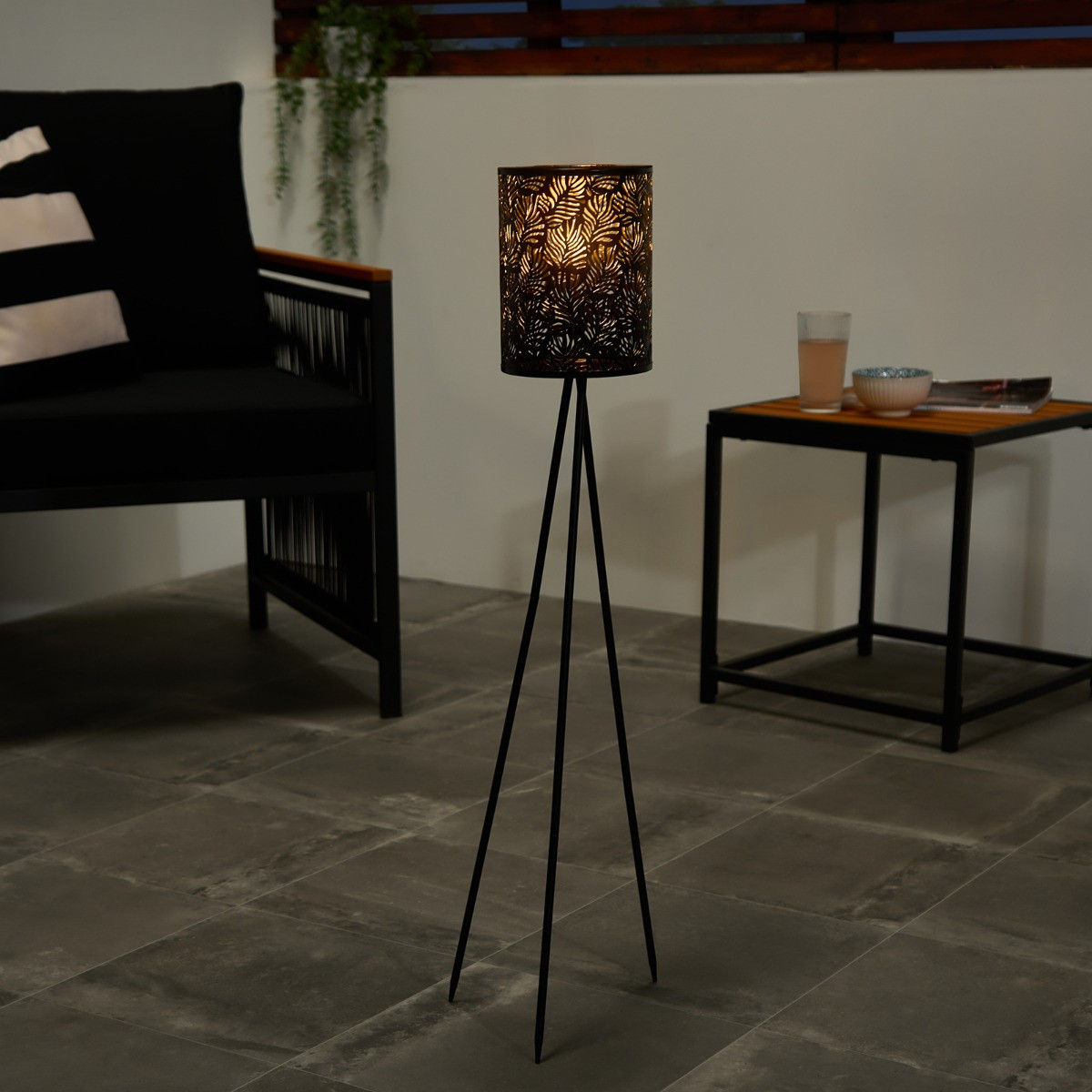 OHS Solar Metal Floor Lamp - Black>