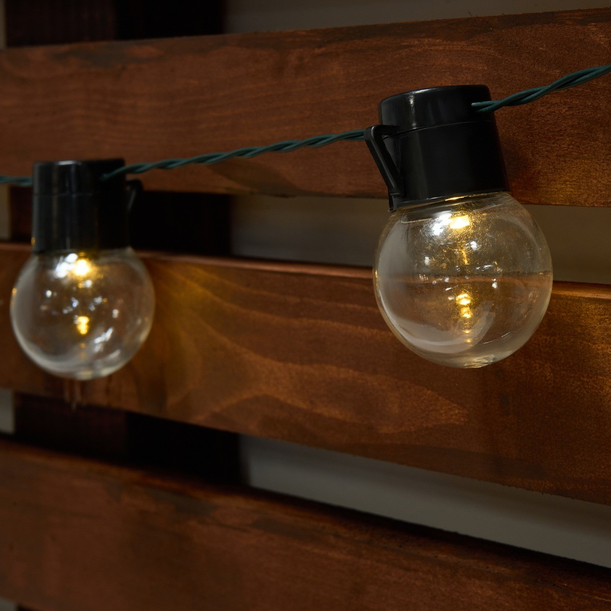 OHS Solar 20 Bulb String Lights - Black>