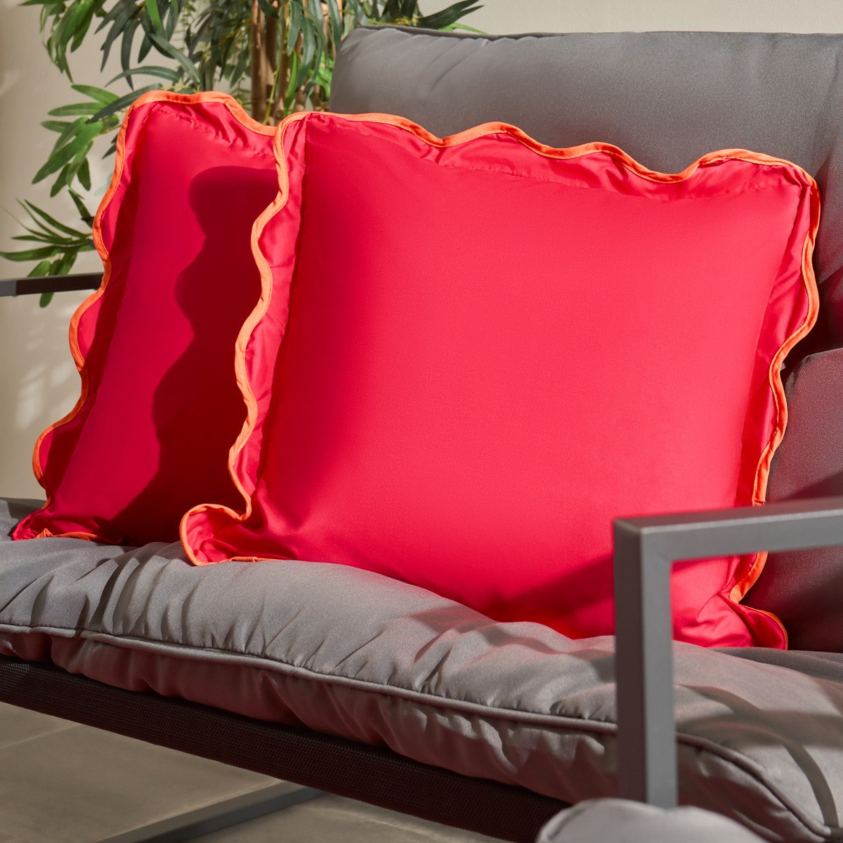 OHS Indoor/Outdoor Scallop Edge Cushion Covers, Pink/Orange - 45 x 45cm>