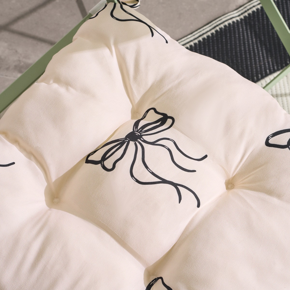 OHS Indoor/Outdoor Bow Print Seat Pads, Monochrome - 40 x 40cm>