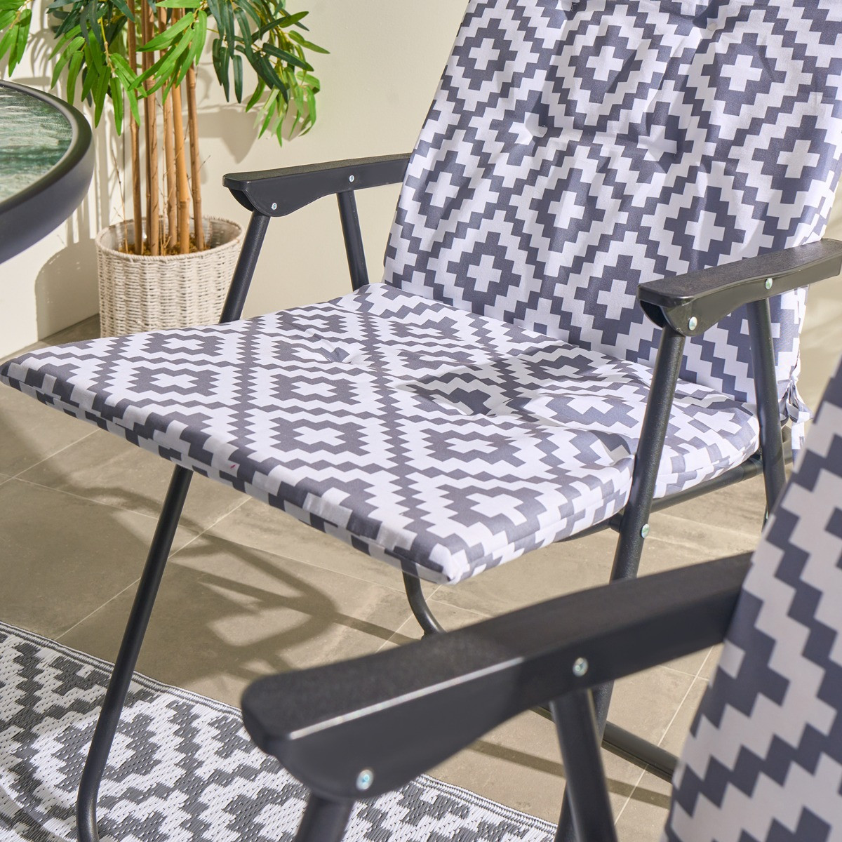OHS Indoor/Outdoor Geometric Print Seat Pad with Back - Grey>