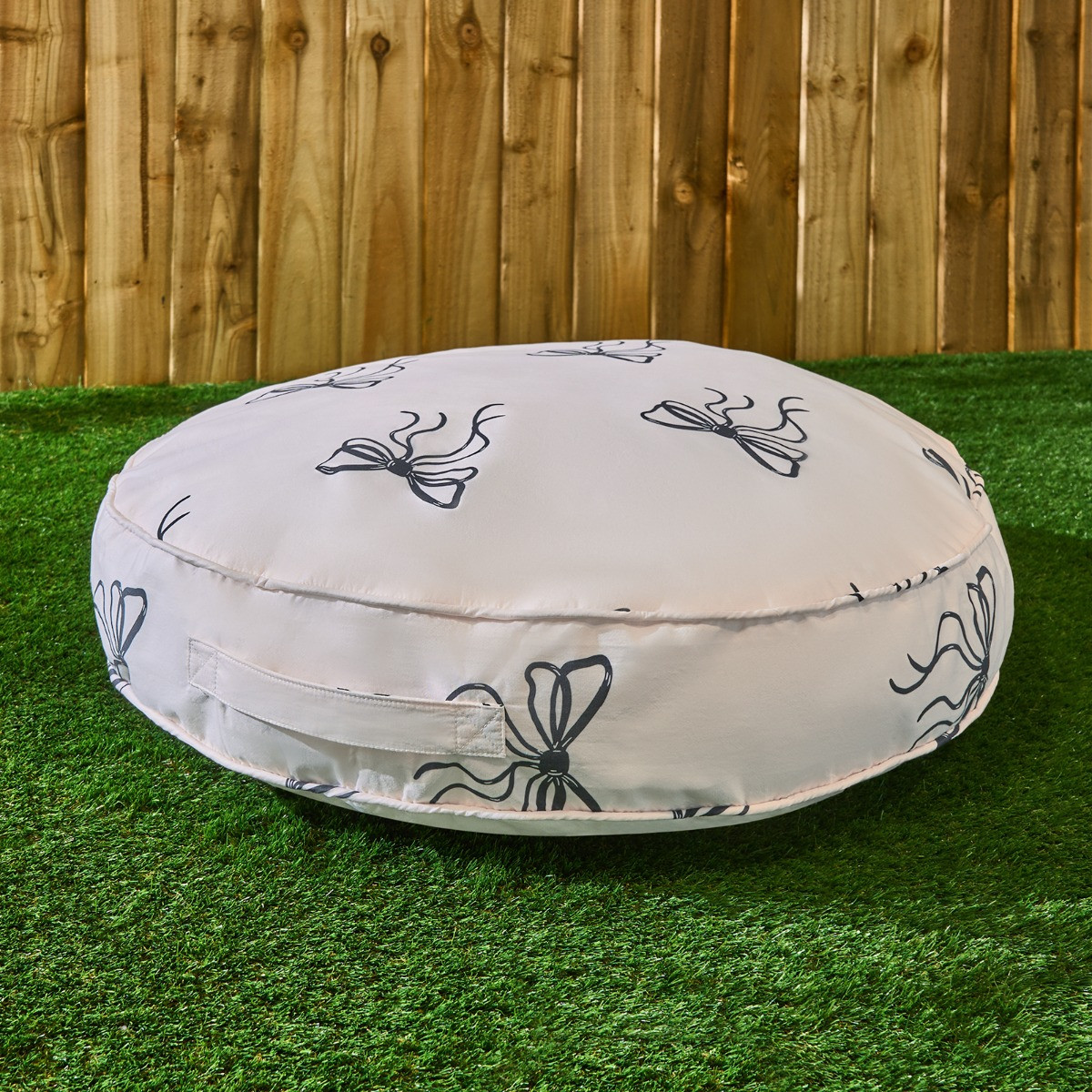 OHS Indoor/Outdoor Round Bows Print Filled Cushion - Monochrome>