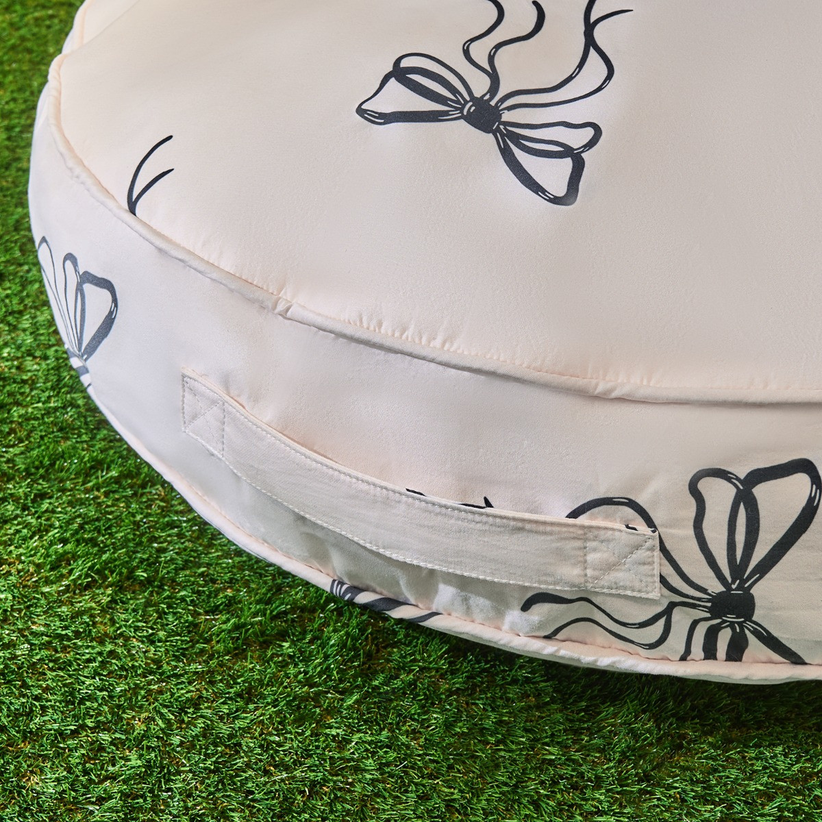 OHS Indoor/Outdoor Round Bows Print Filled Cushion - Monochrome>