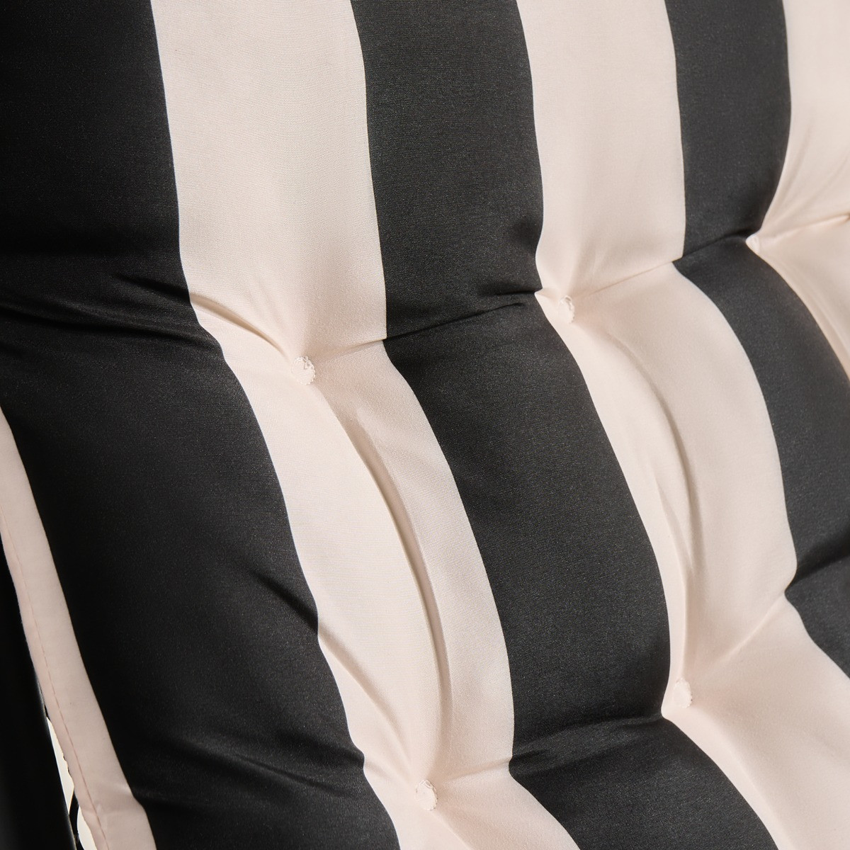 OHS Stripe Print Gravity Chair Cushion - Monochrome>