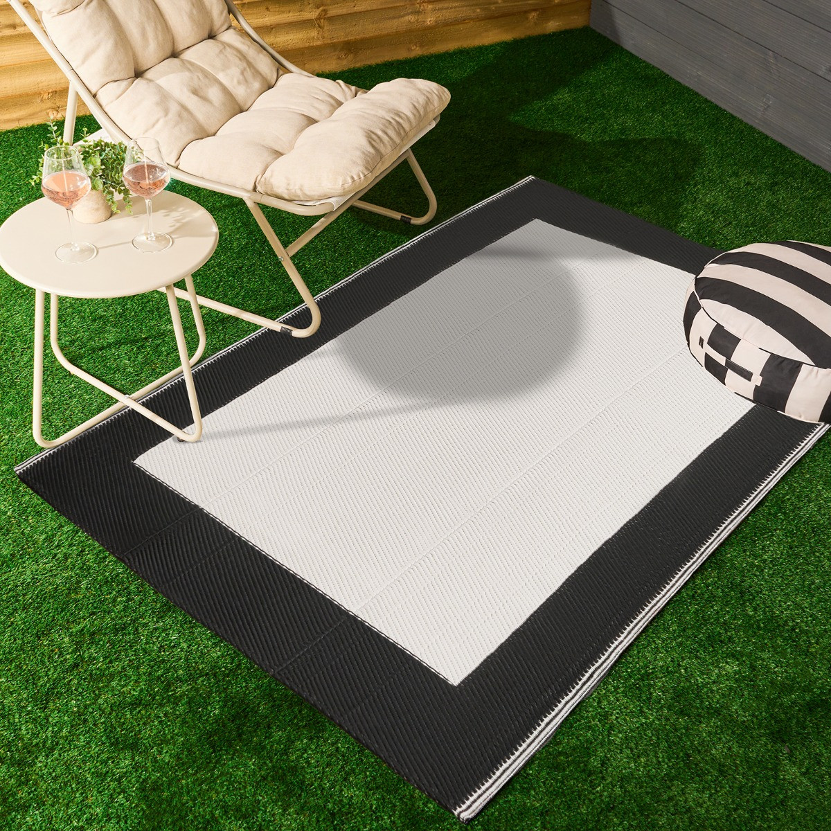 OHS Contrast Border Reversible Outdoor Rug, Black/Cream - 160 x 230cm>