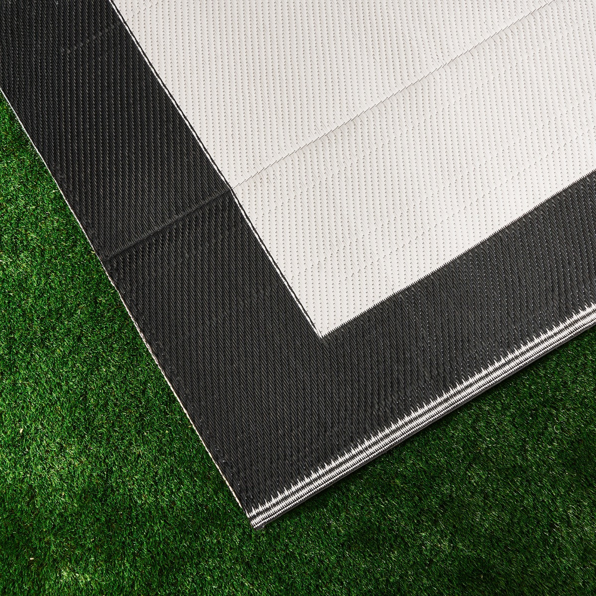 OHS Contrast Border Reversible Outdoor Rug, Black/Cream - 160 x 230cm>
