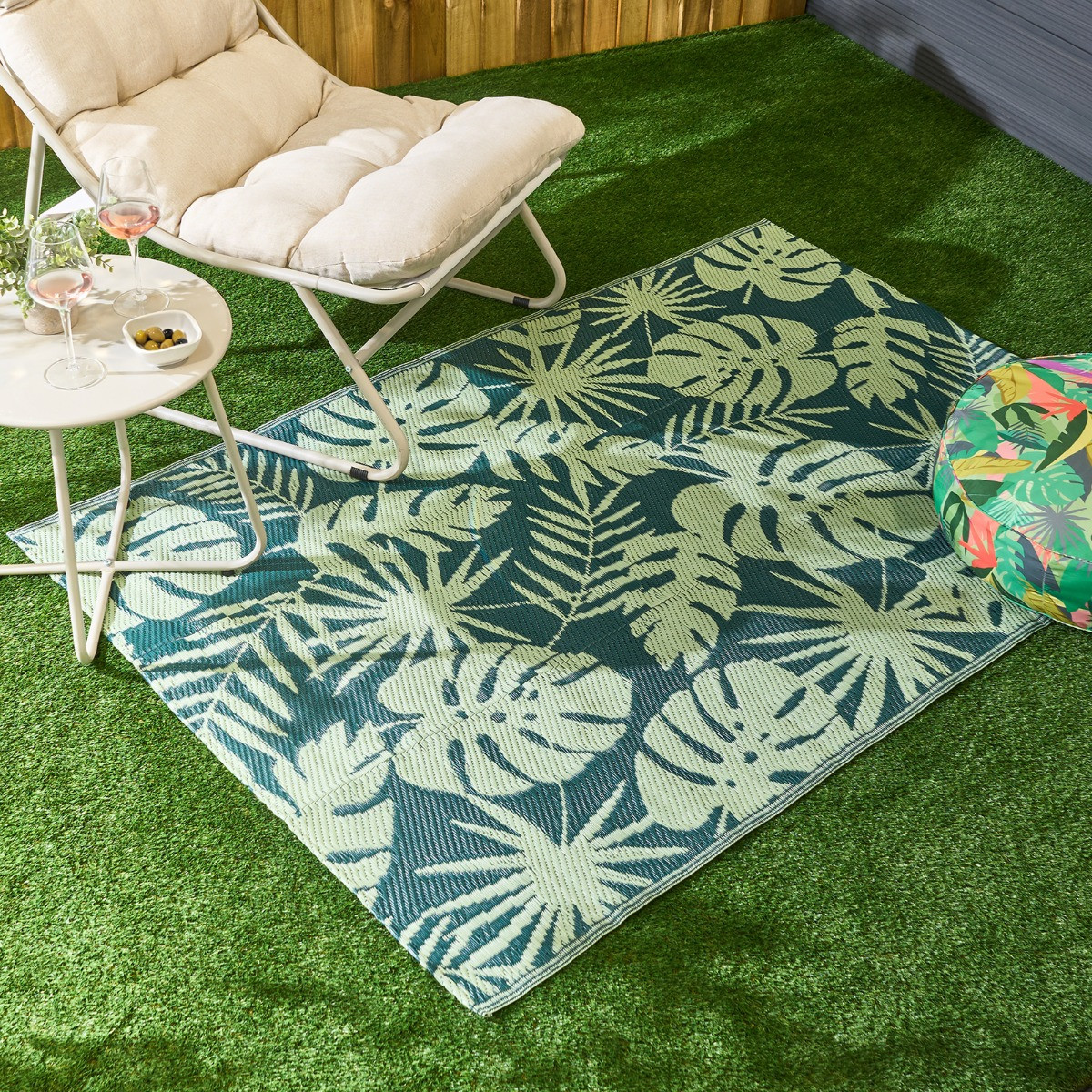 OHS Palm Print Reversible Outdoor Rug - Green>