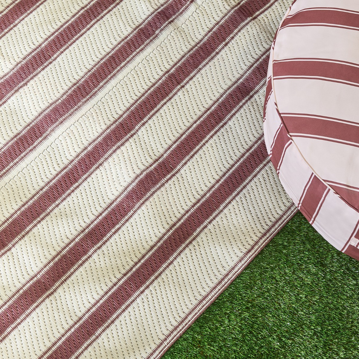 OHS Vintage Stripe Outdoor Rug - Chocolate/Cream>