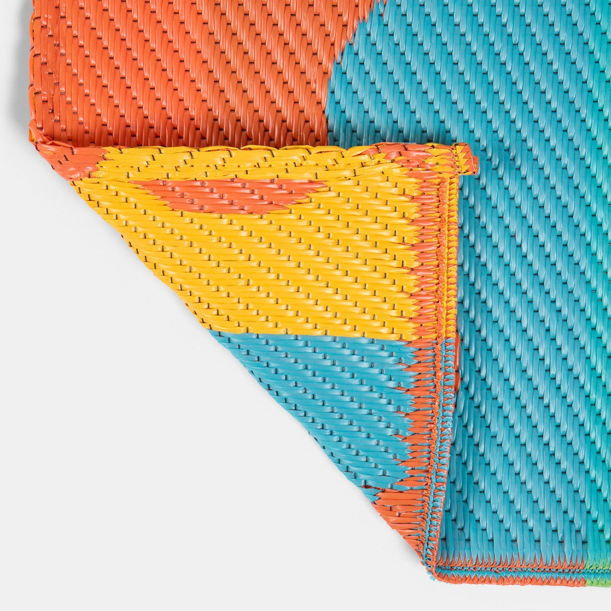 OHS Kids Waved Lines Print Outdoor Rug - Multi>