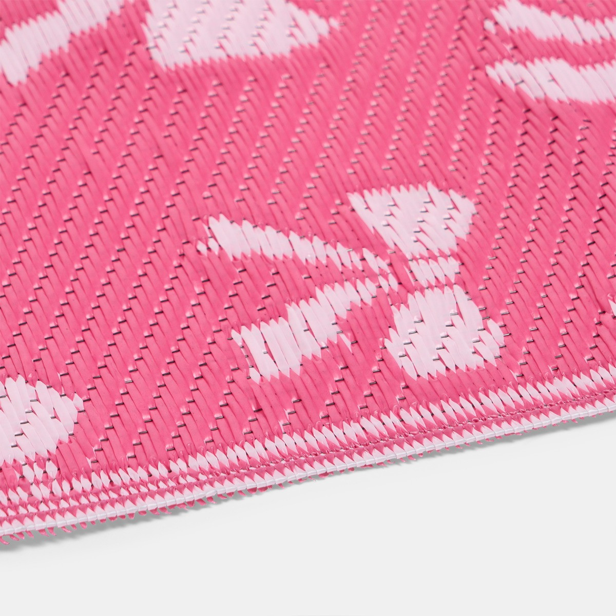 OHS Bow Print Outdoor Rug - Pink>