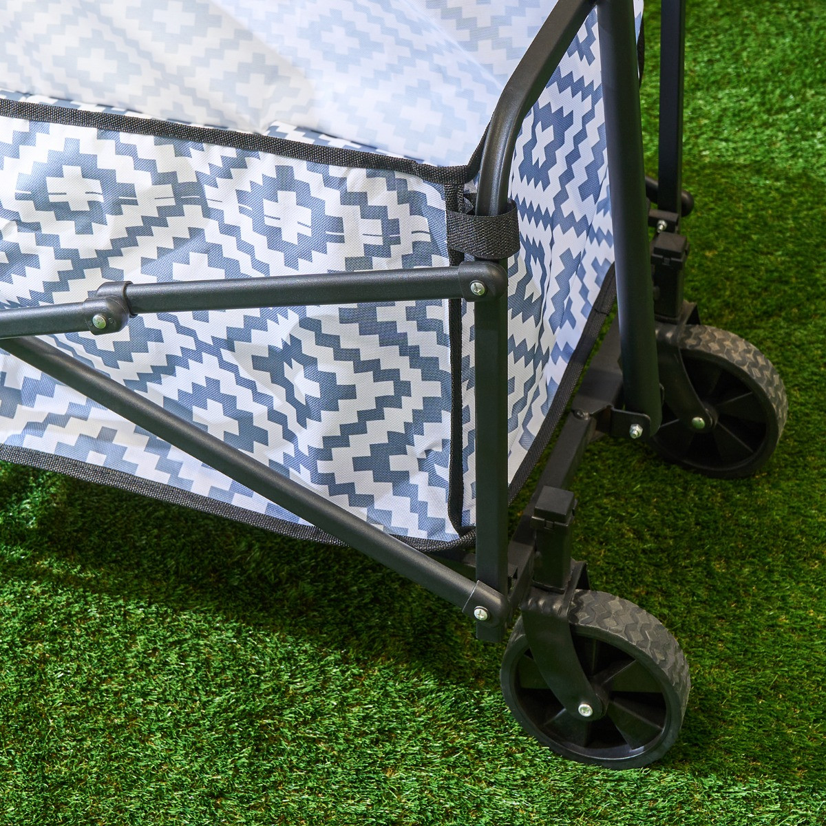 OHS Geometric Print Foldable Camping Trolley - Grey >