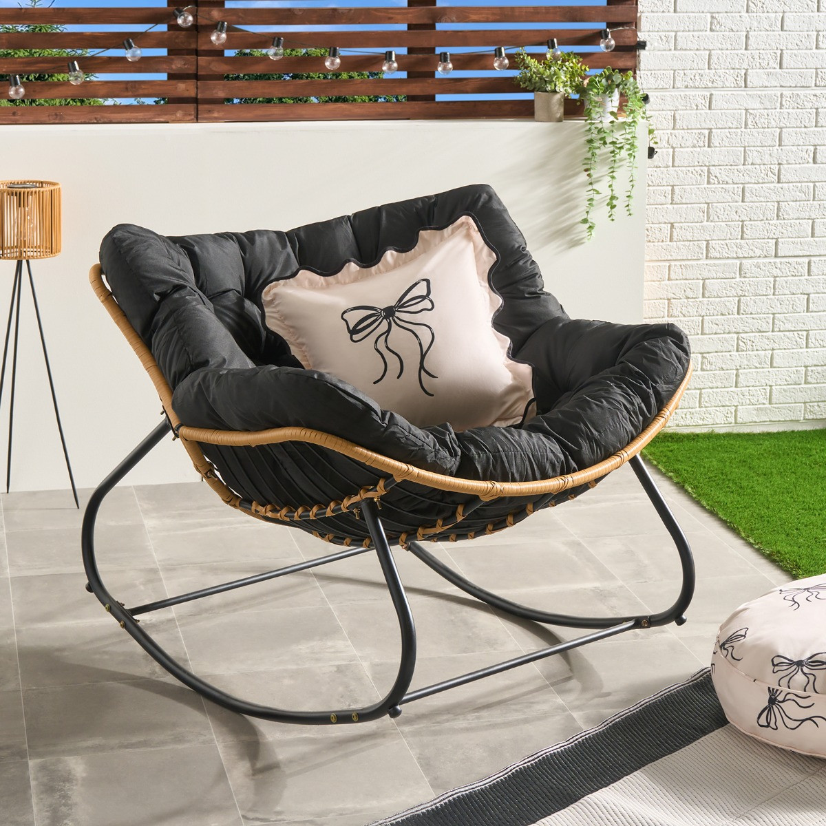 OHS Bali Outdoor Rocking Chair - Black>