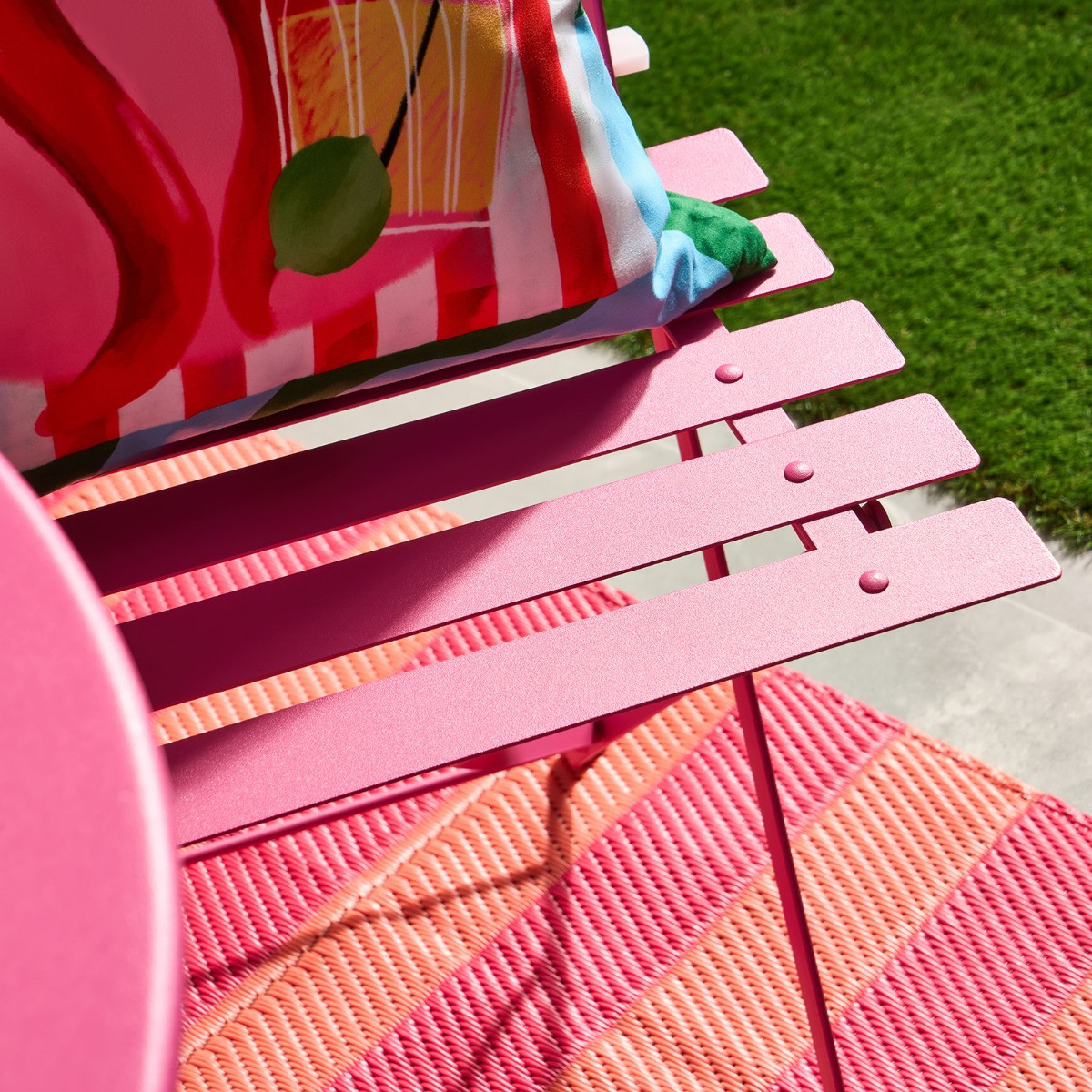 OHS Metal Bistro Set, 3 Piece - Hot Pink>