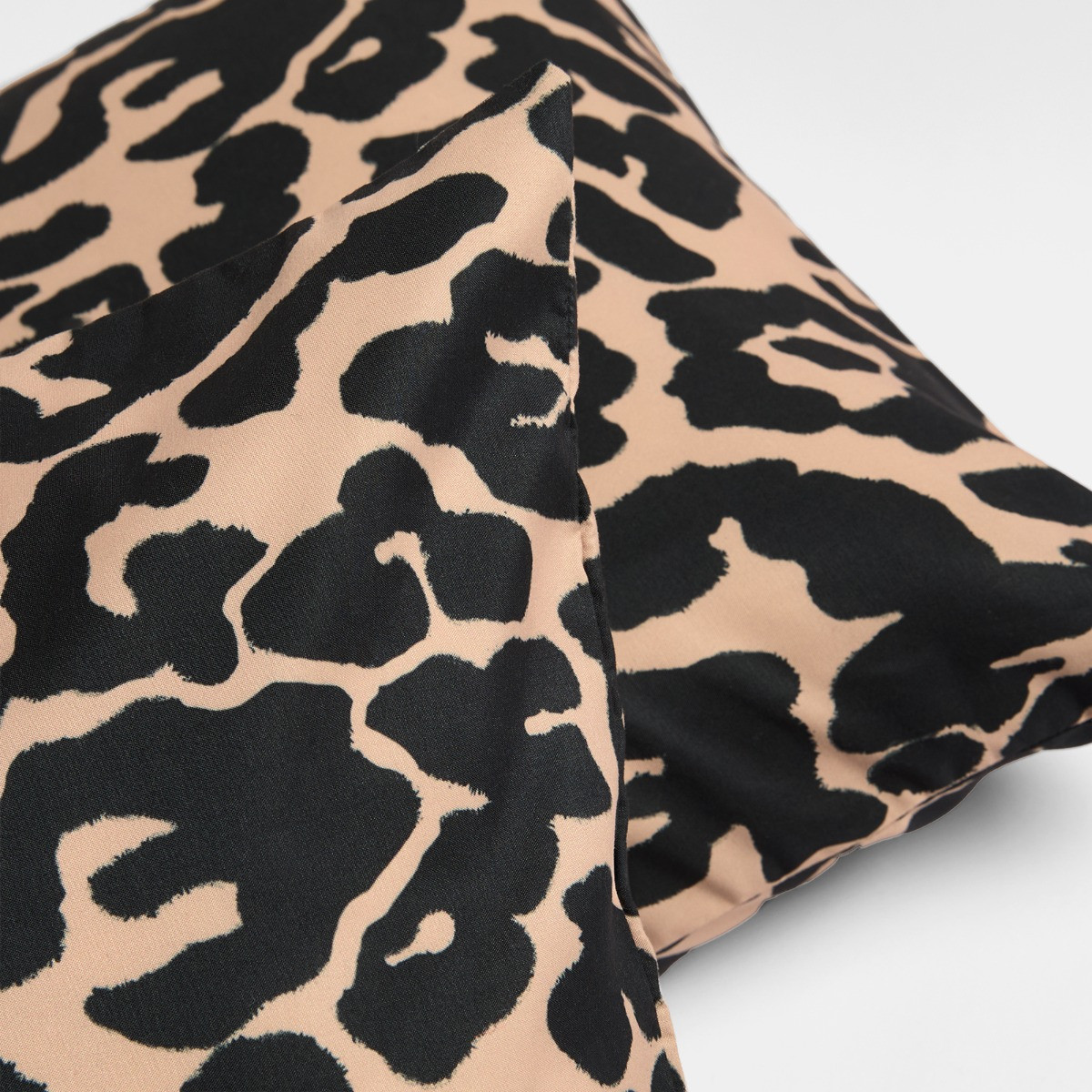 OHS Indoor/Outdoor Leopard Print Cushion Covers, Natural - 45 x 45cm>