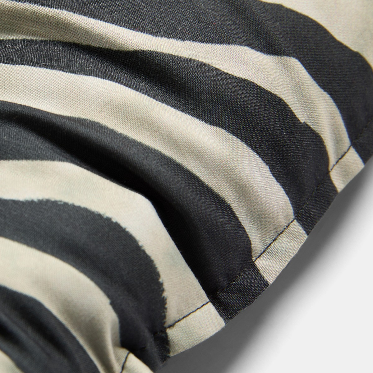 OHS 2-Seater Indoor/Outdoor Zebra Print Bench Pad - Monochrome>