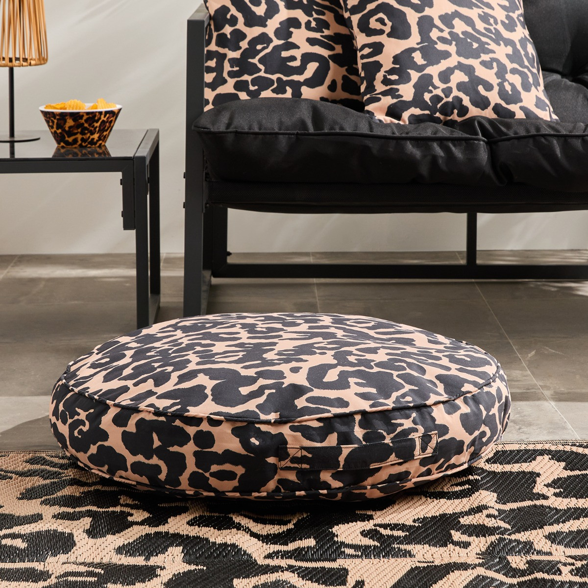 OHS Indoor/Outdoor Leopard Print Round Filled Cushion - Natural>