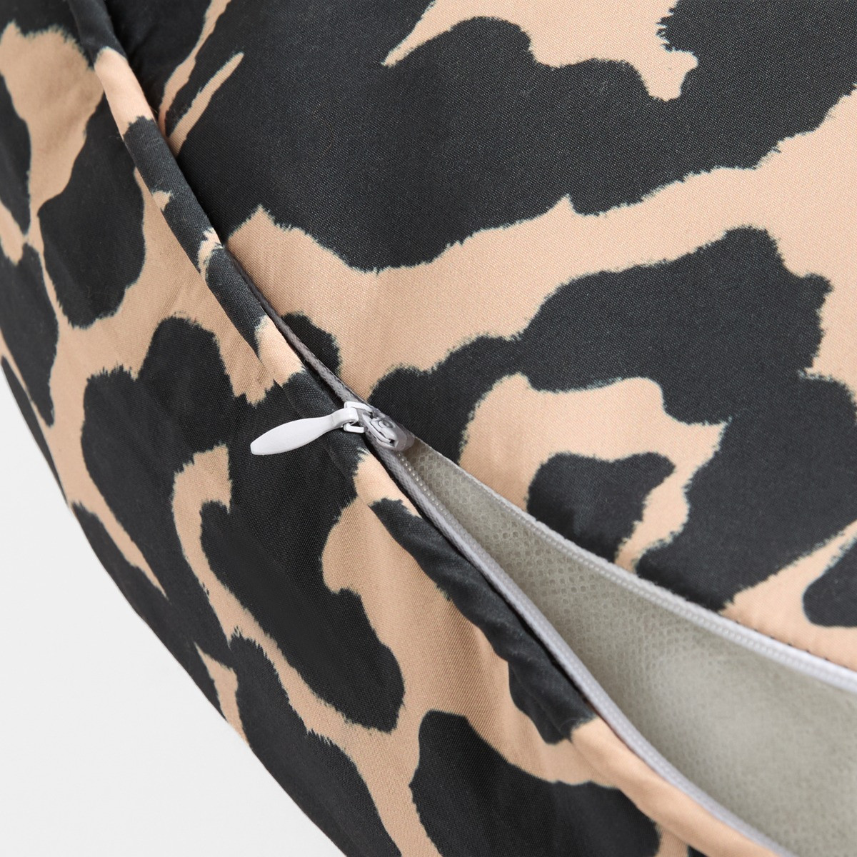 OHS Indoor/Outdoor Leopard Print Round Filled Cushion - Natural>