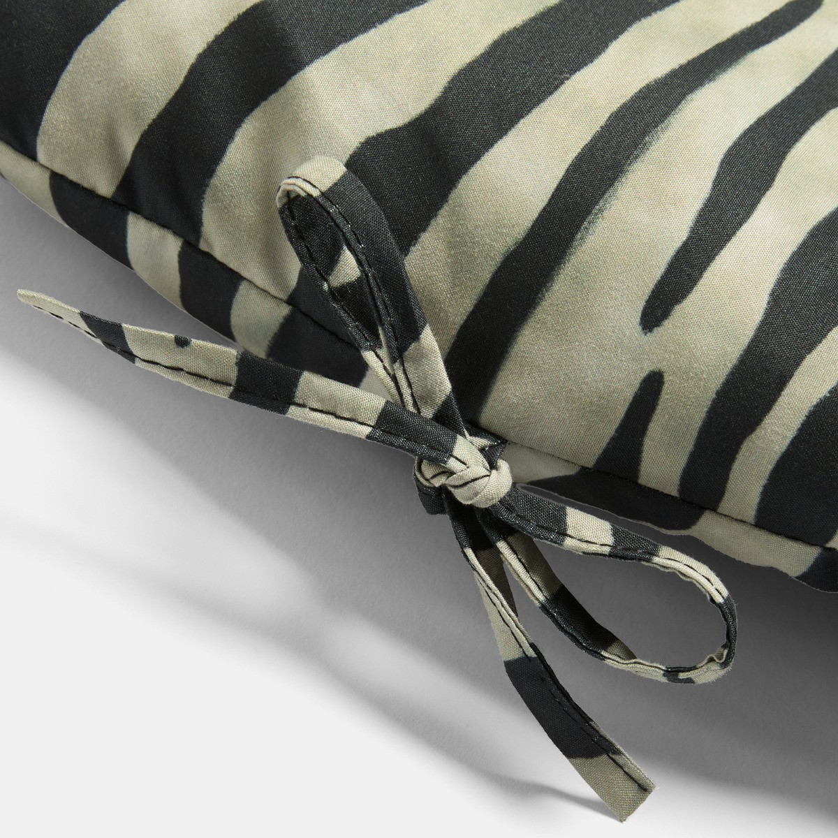 OHS Zebra Print Gravity Chair Cushion - Monochrome>