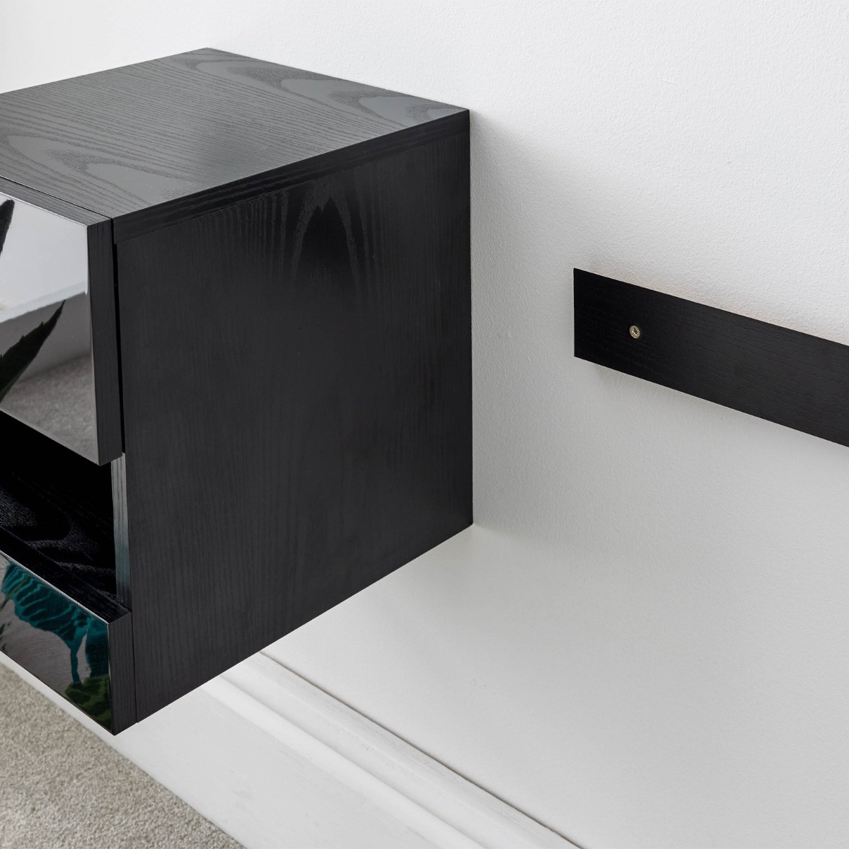 Galicia Pair Of Wall Hanging Bedside Tables - Black>