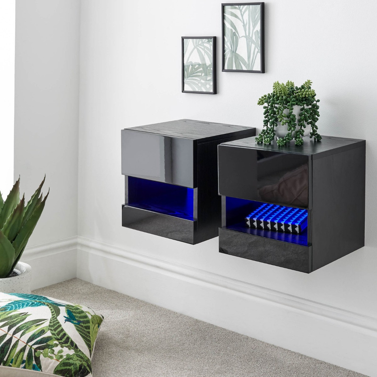 Galicia Pair Of Wall Hanging Bedside Tables - Black>