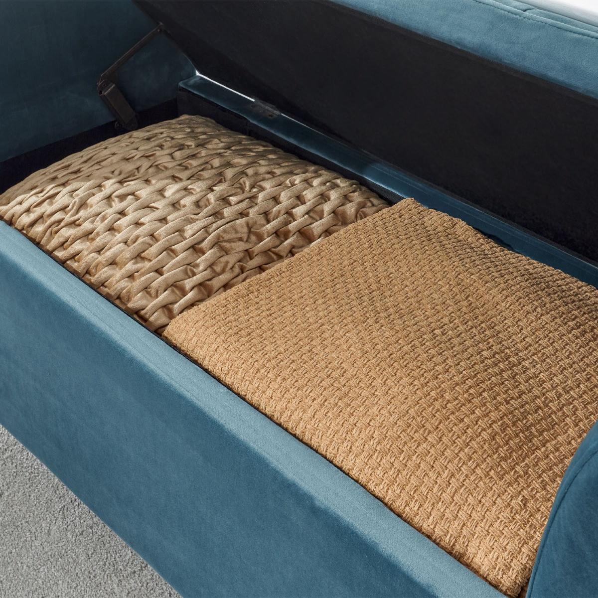 Genoa Window Fabric Seat - Teal>