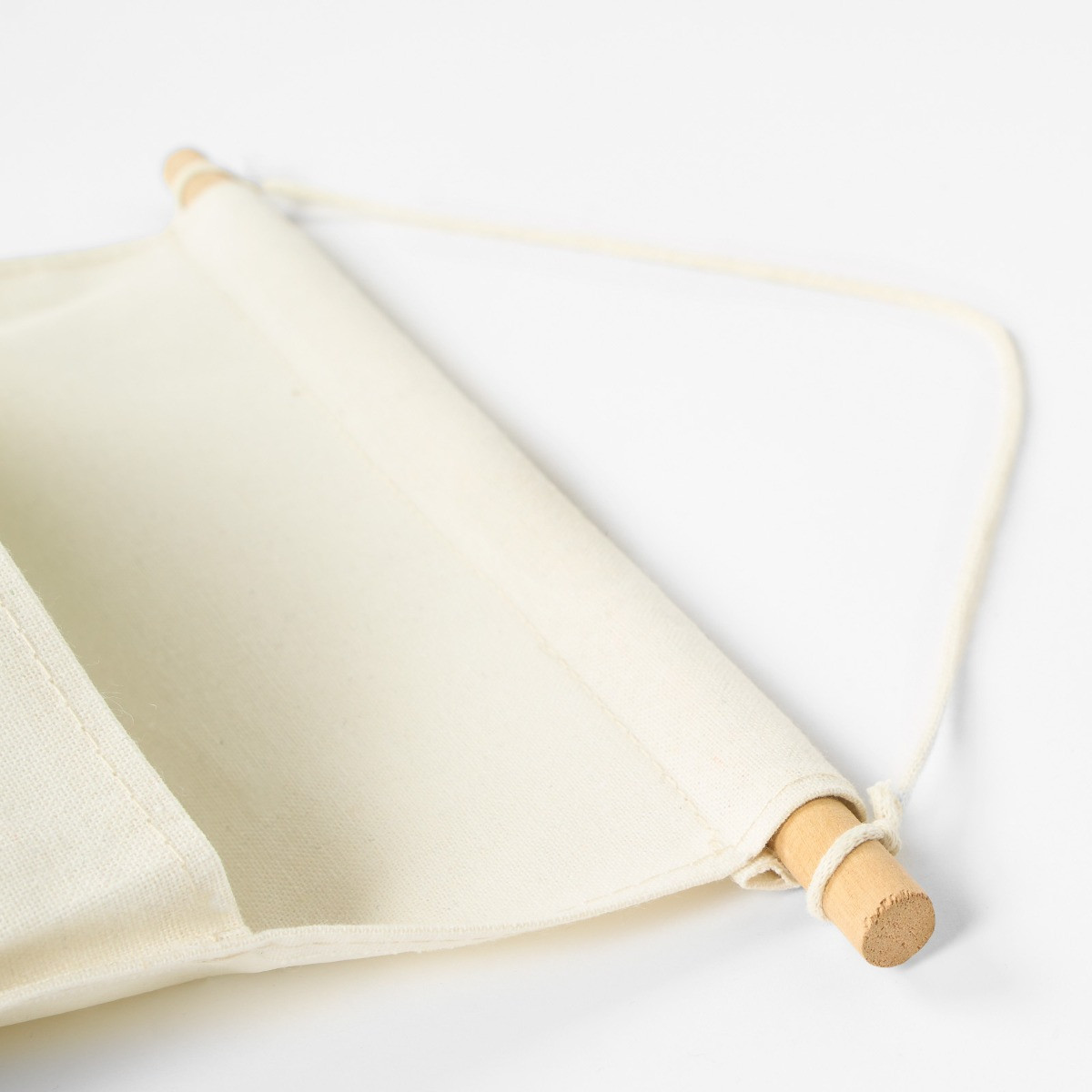 OHS Kids Giraffe Hanging Storage Organiser - Beige>