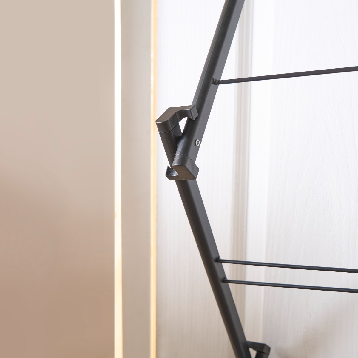 OHS 5m Over Door Concertina Airer - Black>