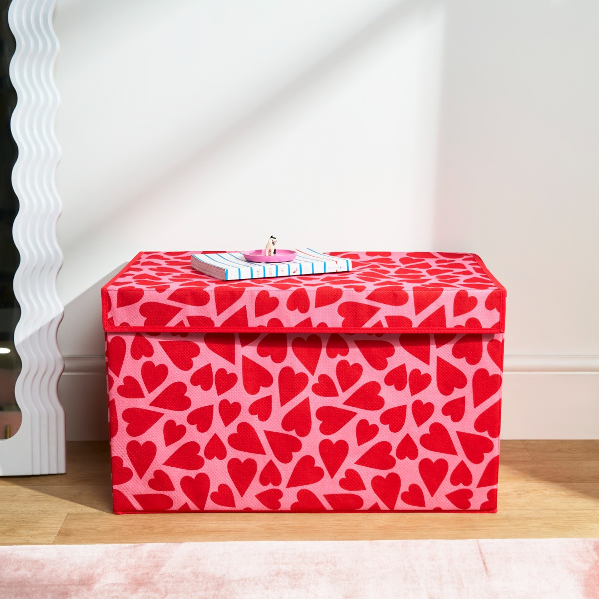 OHS Hearts Large Collapsible Storage Box with Lid - Pink/Red>