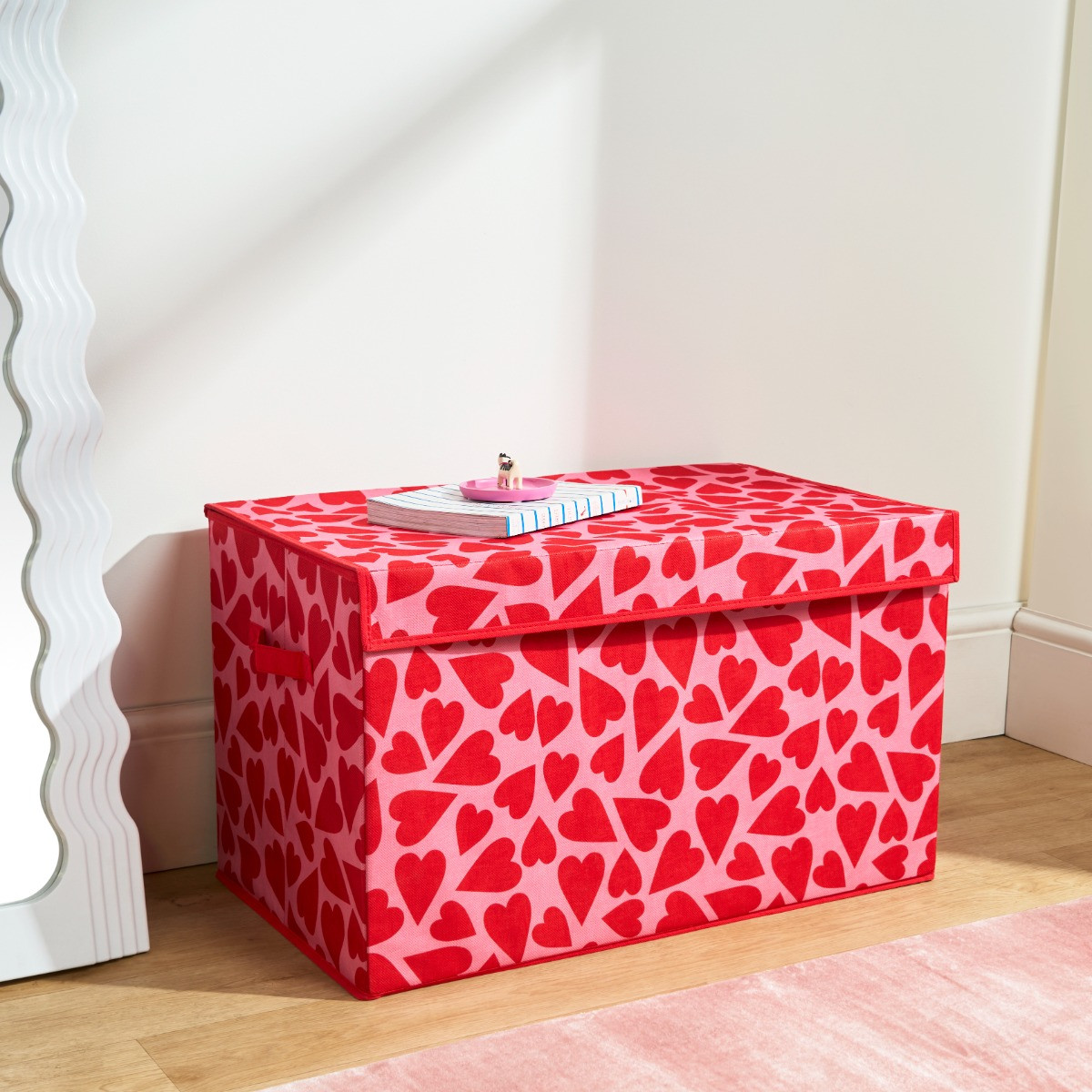 OHS Hearts Large Collapsible Storage Box with Lid - Pink/Red>