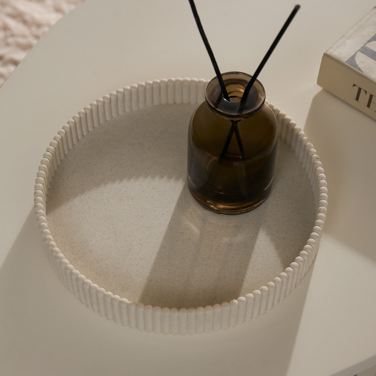 OHS Round Ribbed Tray - Natural>