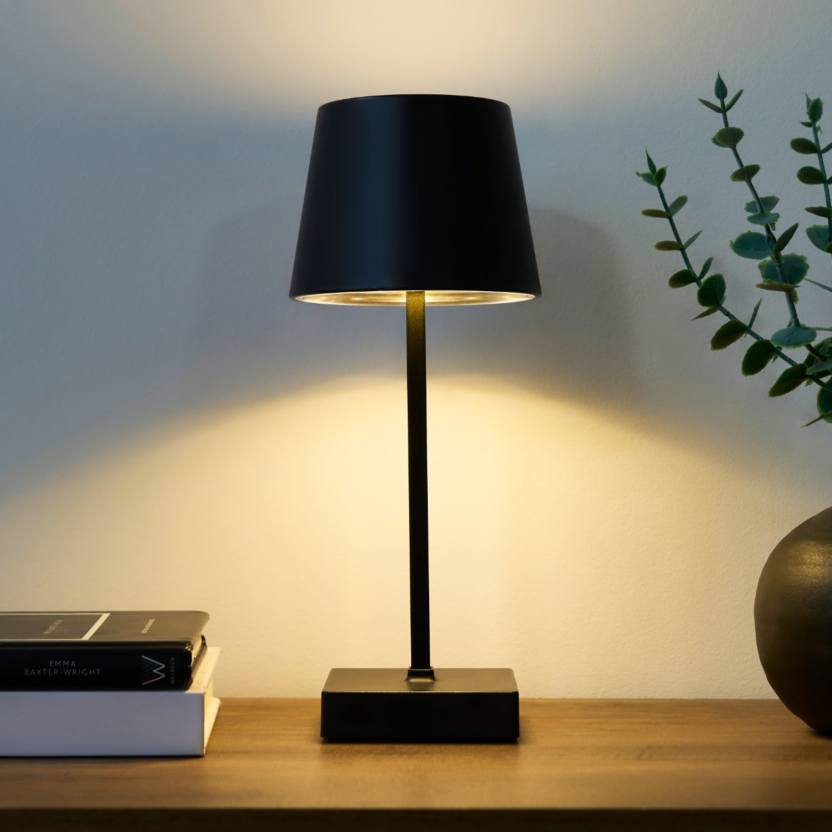 OHS Battery Operated Lamp - Black>