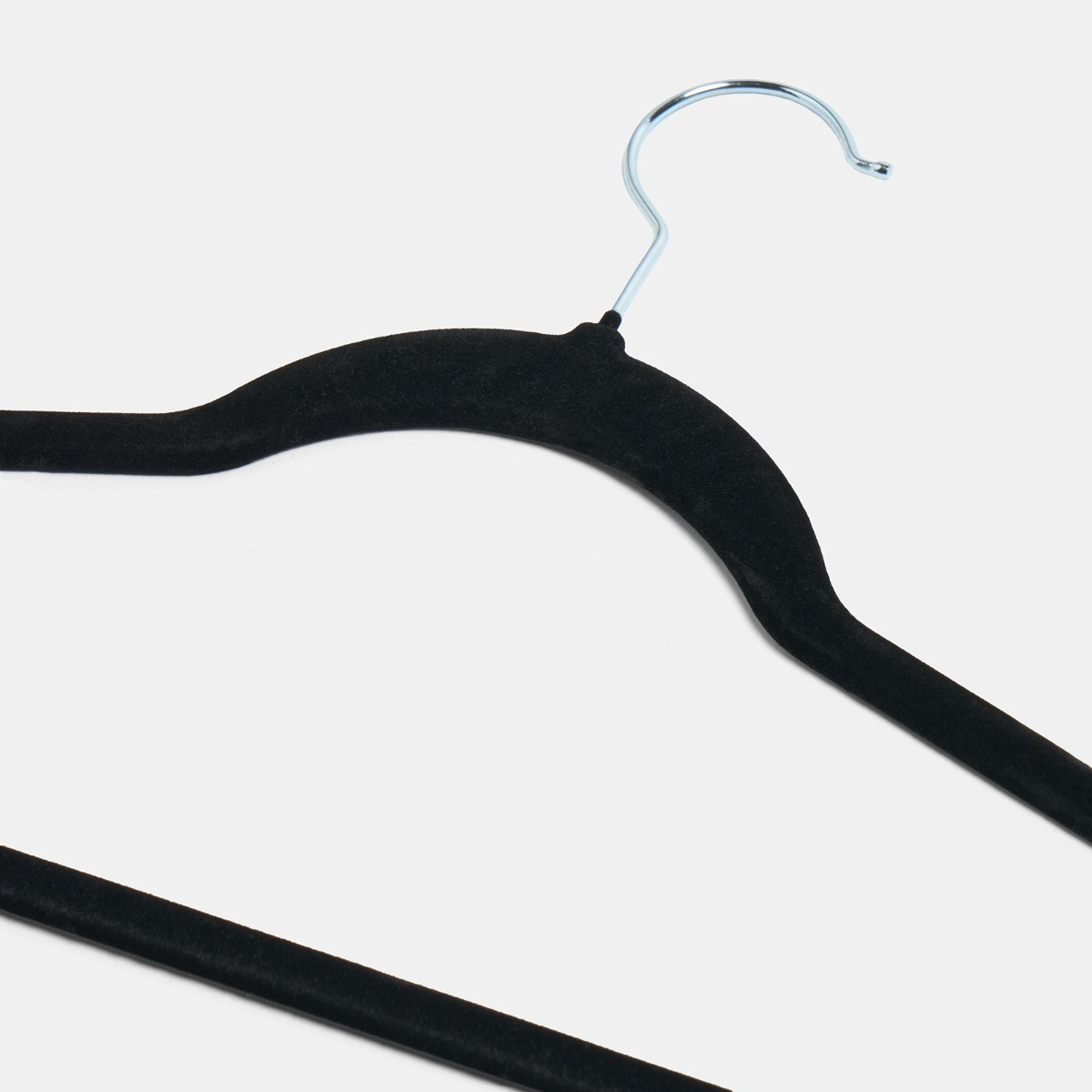 OHS Essentials Velvet Flocked Hangers - Black>