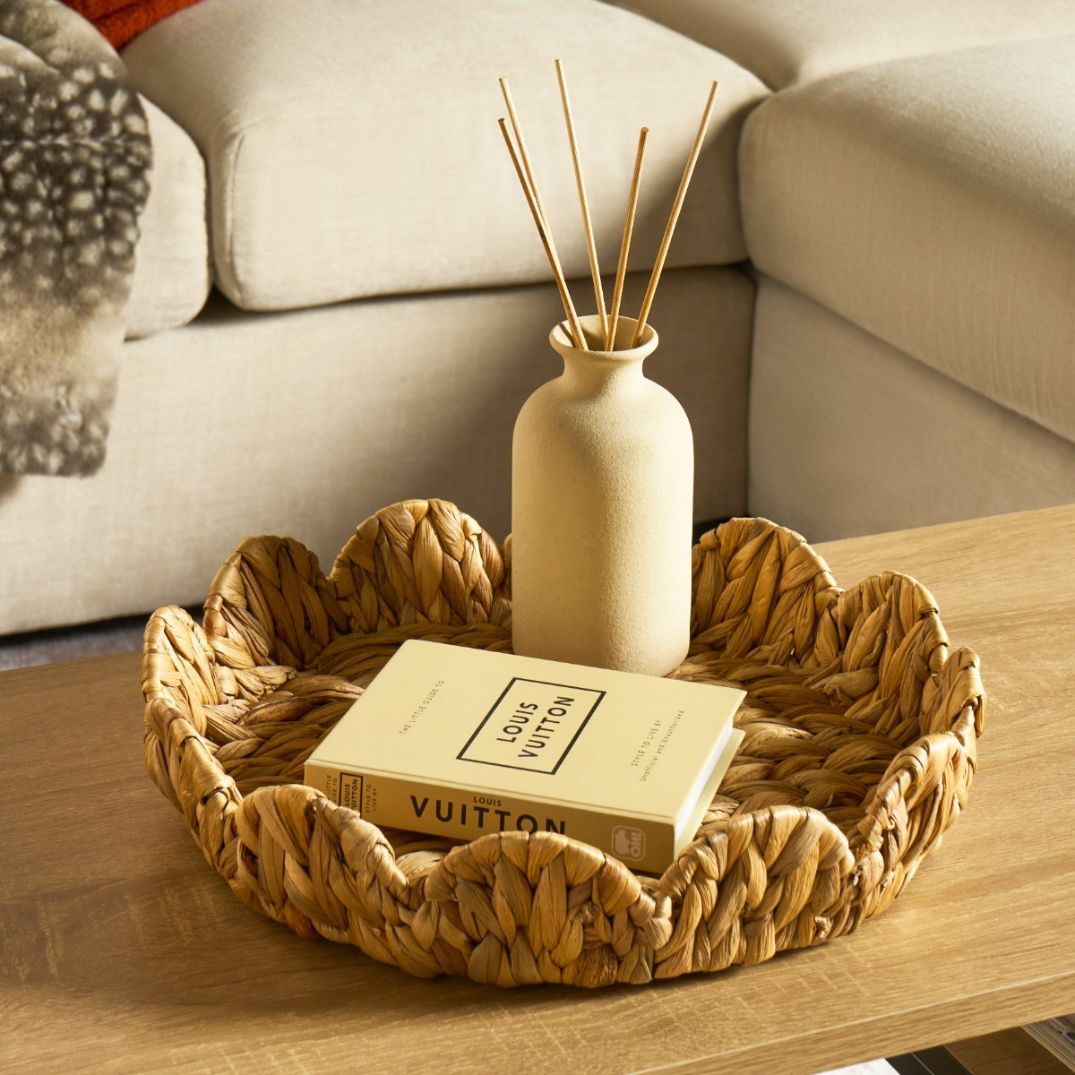 OHS Scalloped Seagrass Tray - Natural>