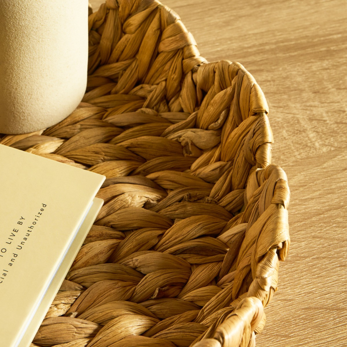 OHS Scalloped Seagrass Tray - Natural>