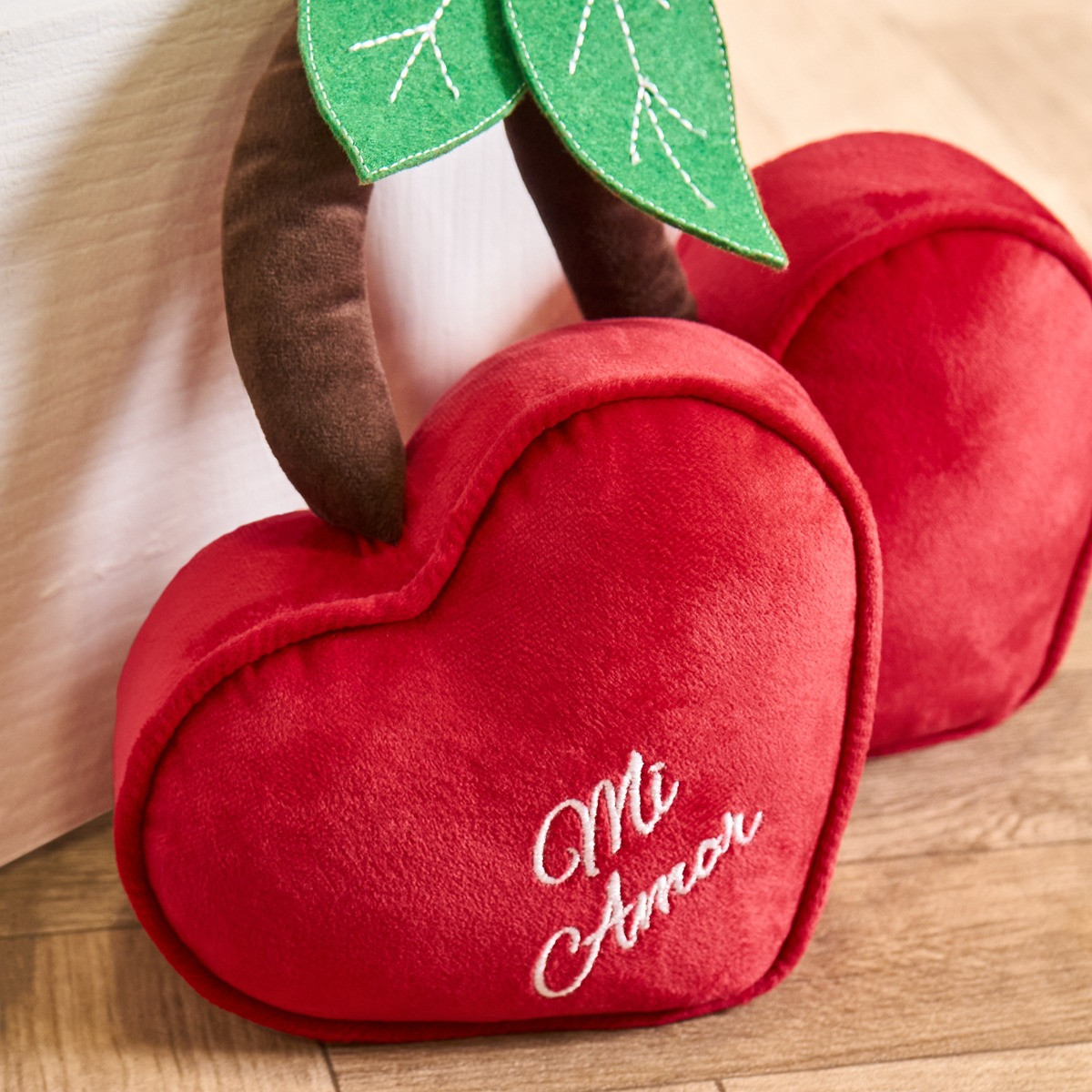 OHS Heart Cherry Doorstop - Red>