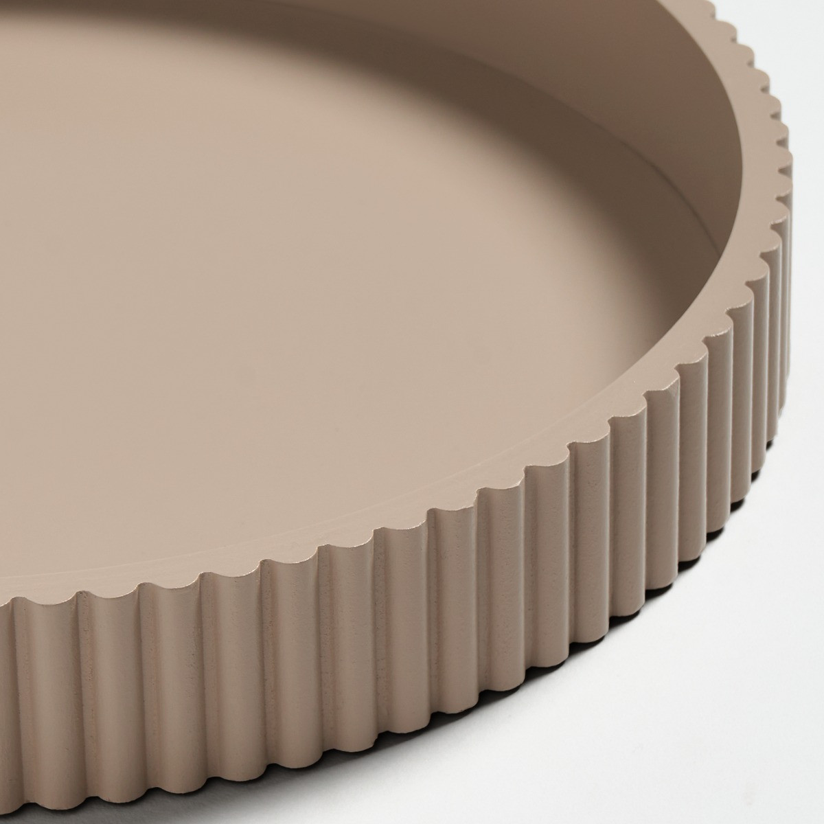 OHS Round Ribbed Tray - Natural >
