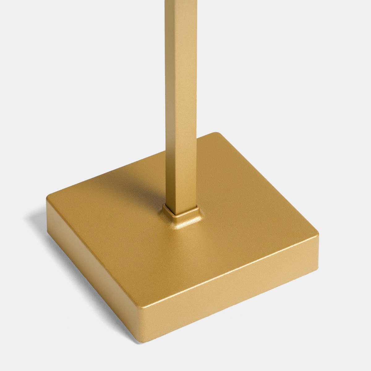 OHS Battery Operated Lamp - Gold>