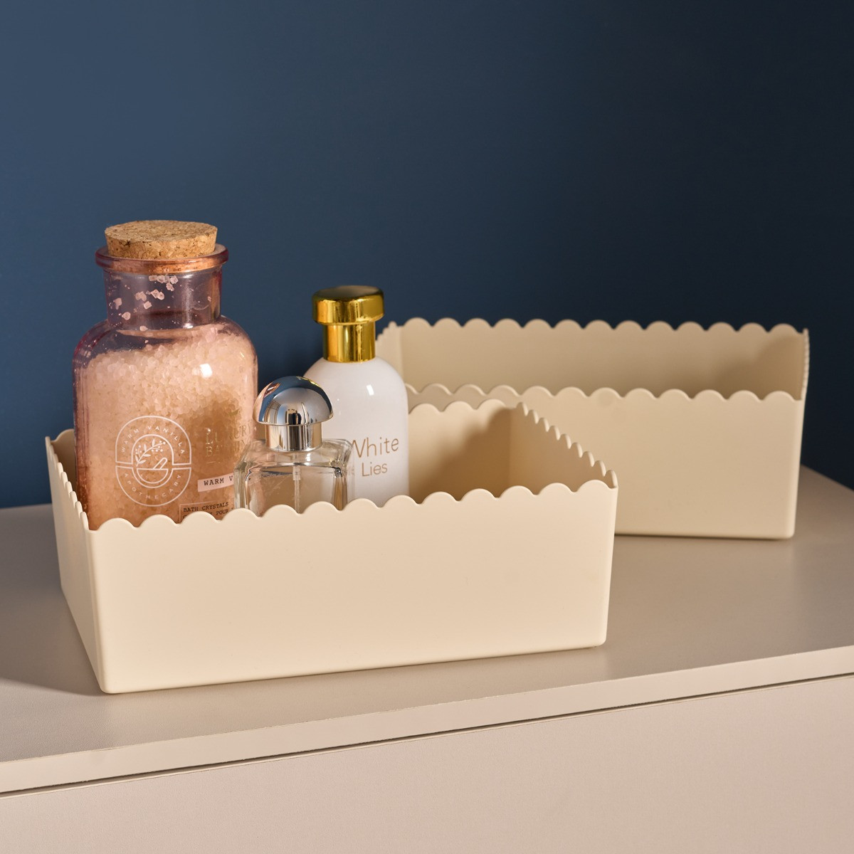 OHS Scalloped Plastic Tub, Cream - 2 Pack>