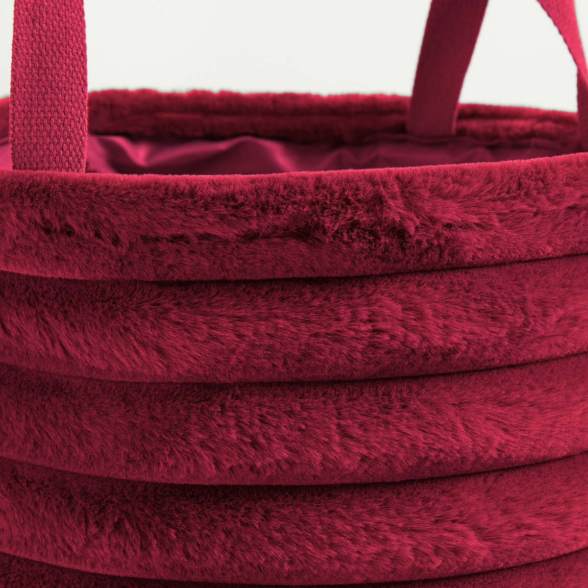 OHS Faux Fur Ribbed Storage Basket - Berry>