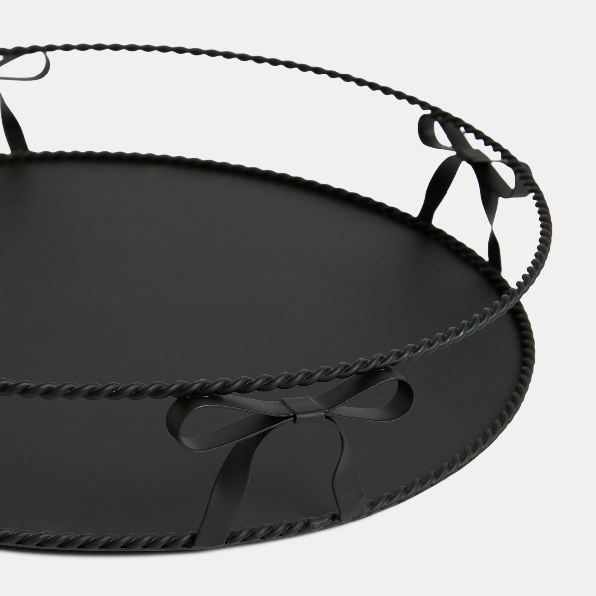 OHS Bow Round Metal Tray - Black>