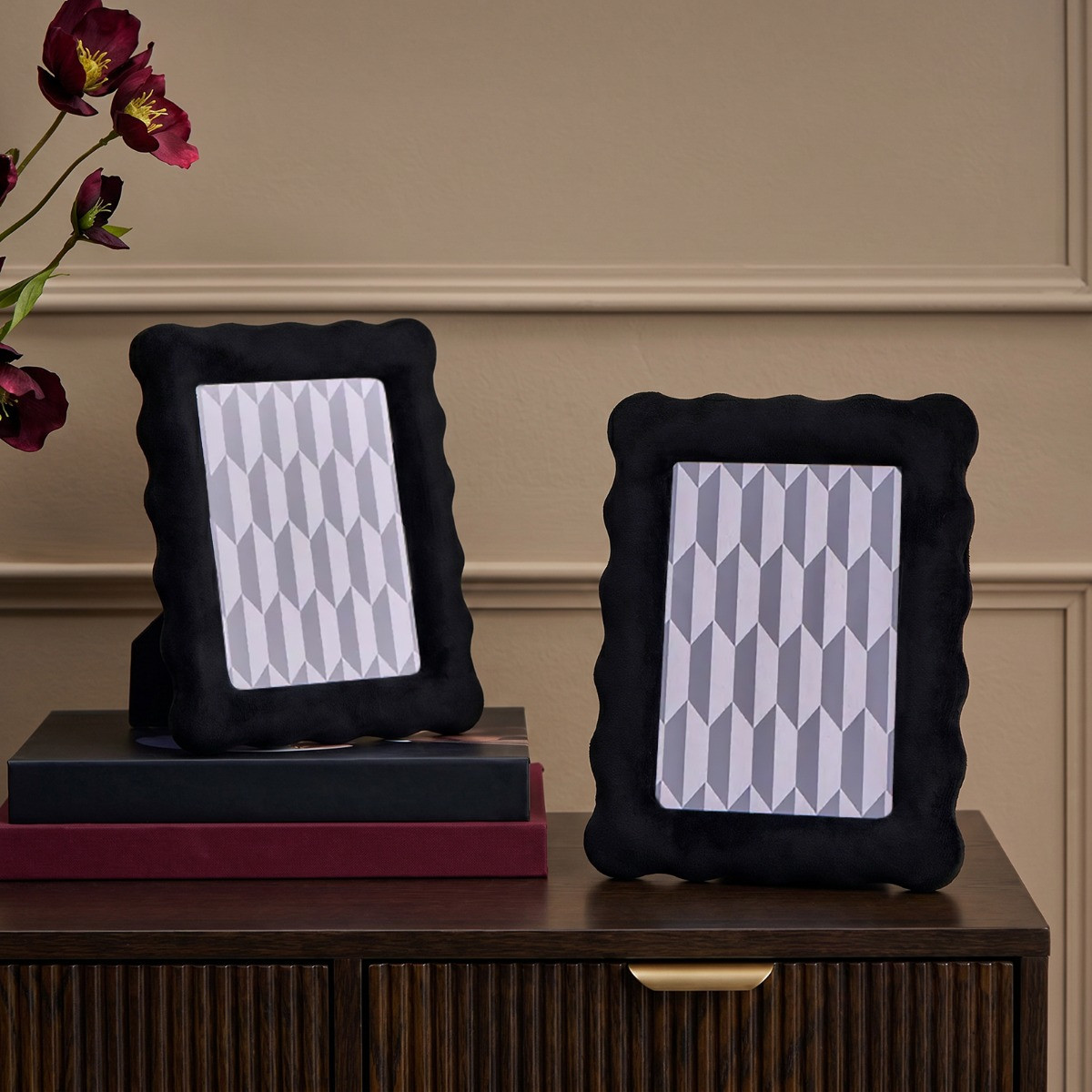 OHS 2 Pack Matte Velvet Photo Frames - Black>