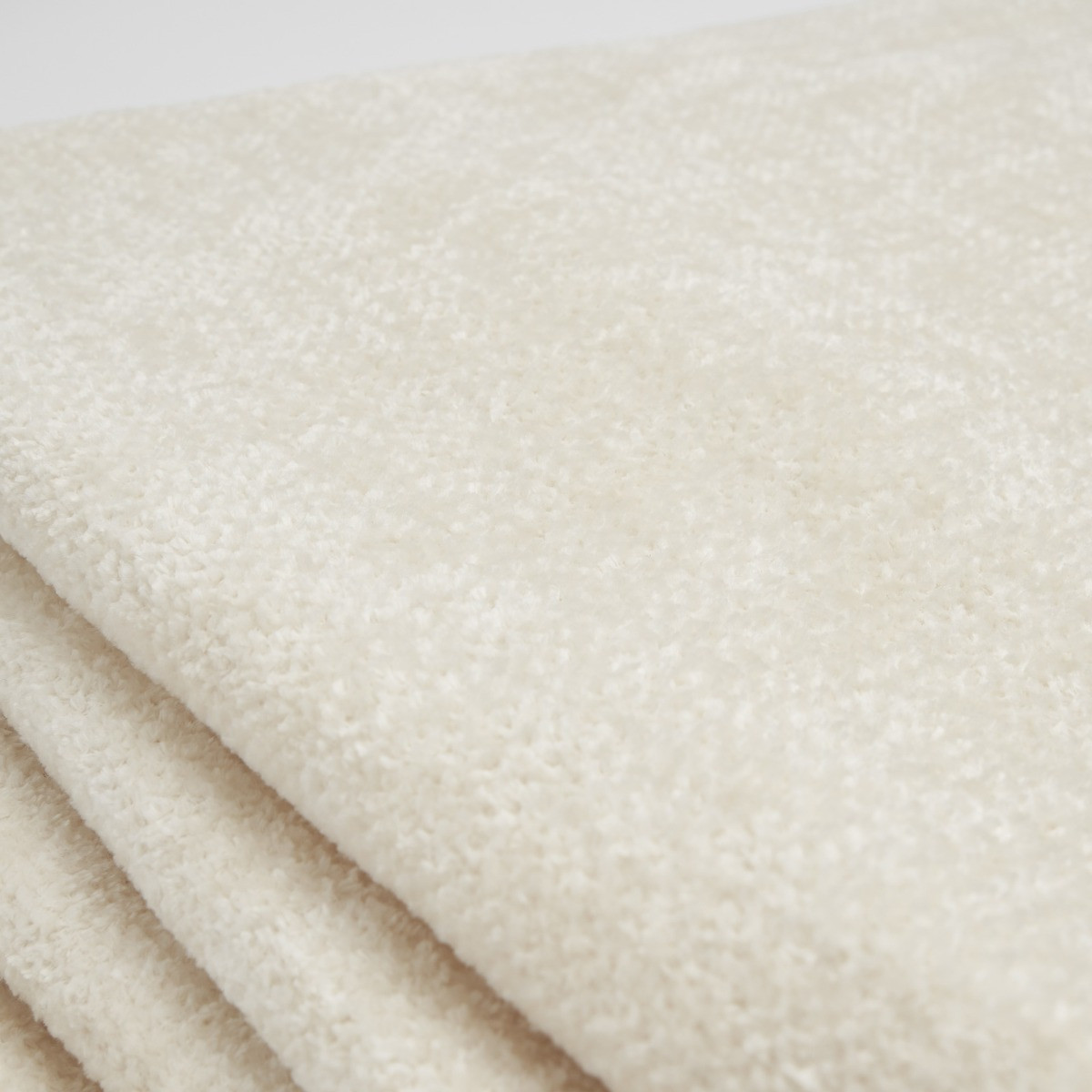 OHS Chenille Throw - Cream>