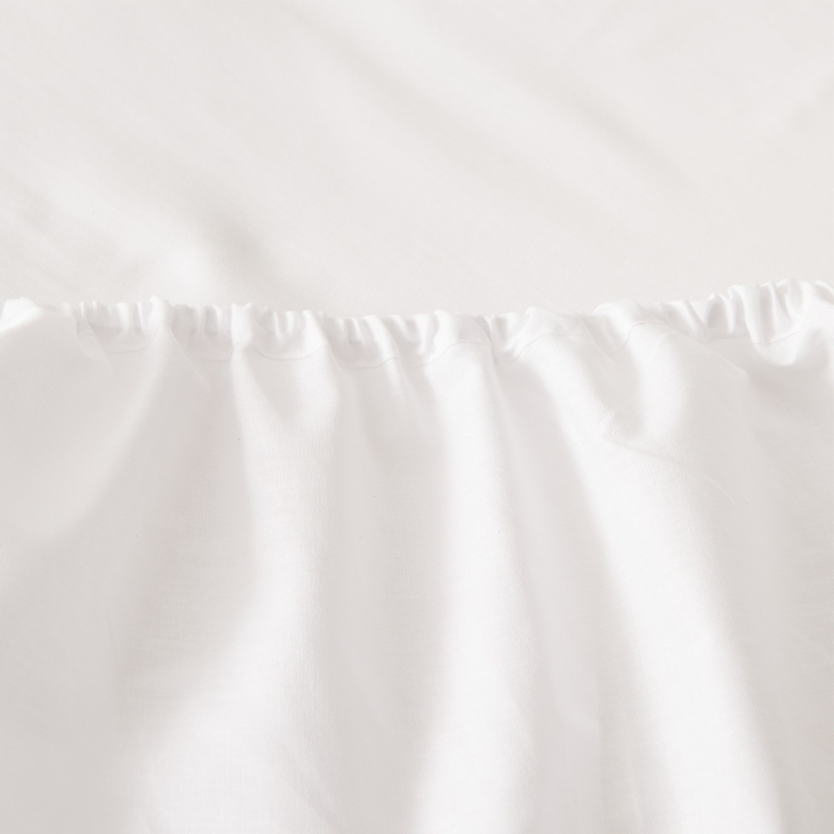 Highams Easy Care Polycotton Deep Fitted Sheet - White>
